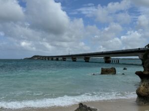 長浜地先の無名ビーチ（伊良部大橋下ビーチ）