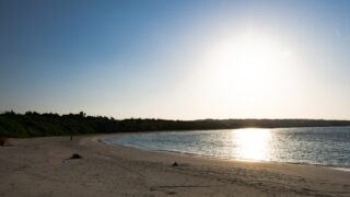 伊良部　渡口の浜　海を見渡す